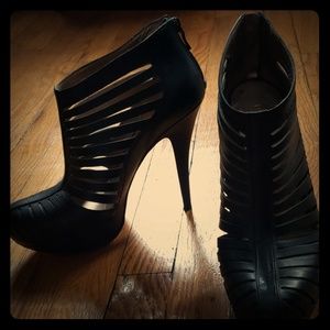 BCBG heels